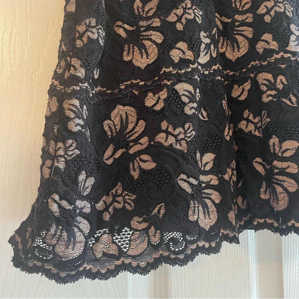 Karen Kane Large Black Tan Floral Lace Sleeveless Top - Picture 4 of 12